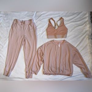 Fabletics Athlesure Set